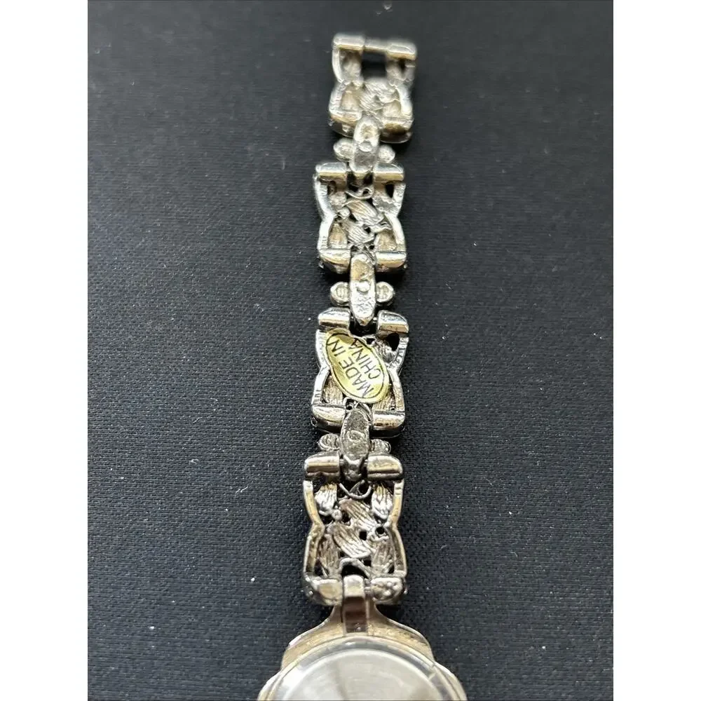 Episode Silver Tone White Dial Women’s Quartz Watch